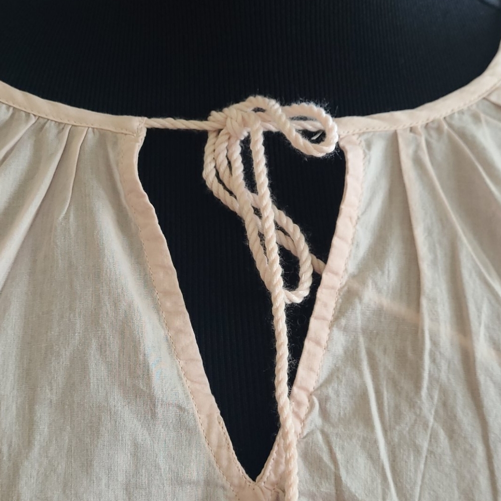 New levis blouse ๐ - Picture 4 of 6